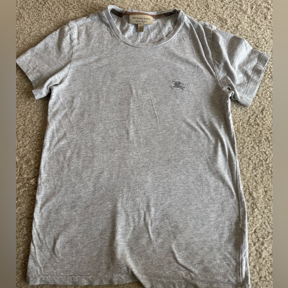 Boys xs Burberry tshirts